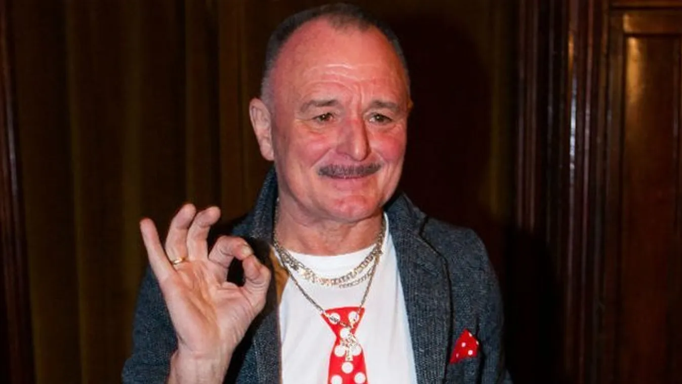 Megszületett Nagy Feró első unokája