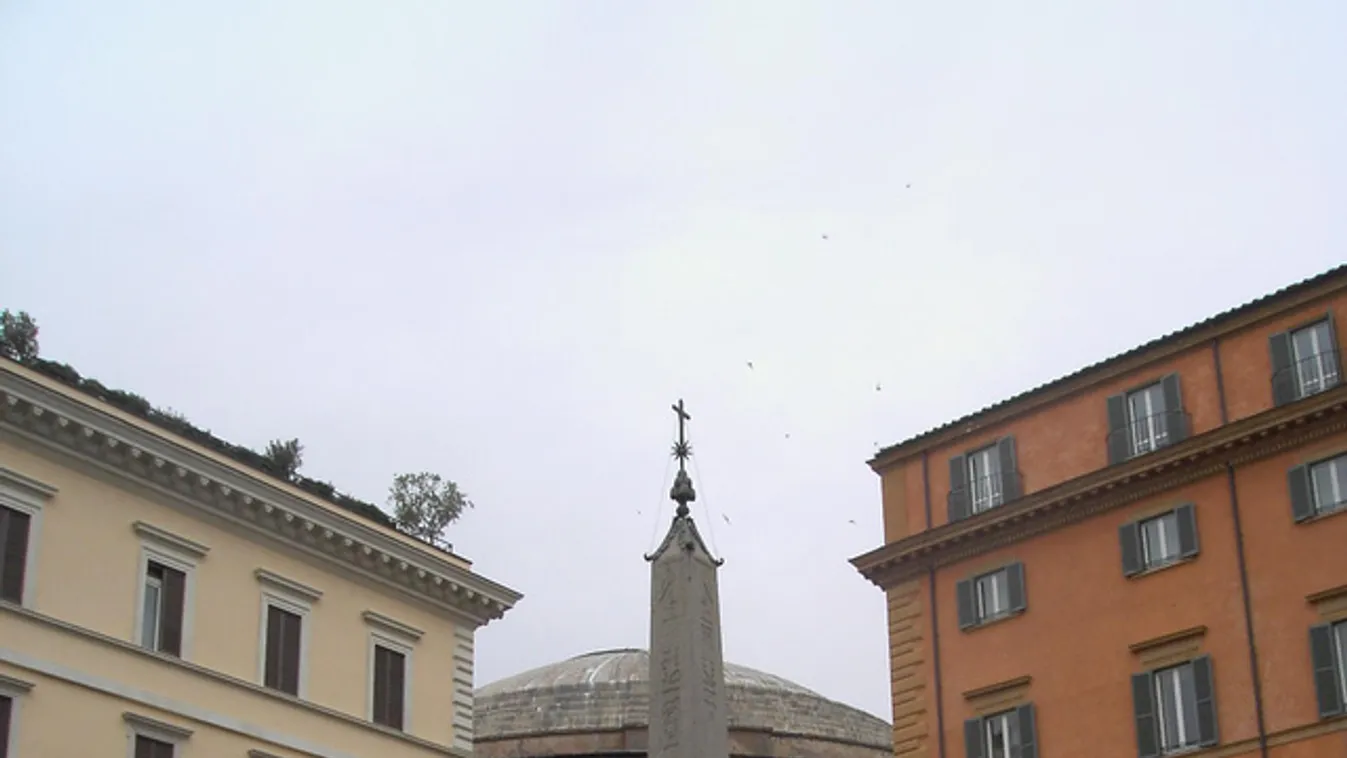 Letörték Bernini elefántszobrának agyarát Rómában