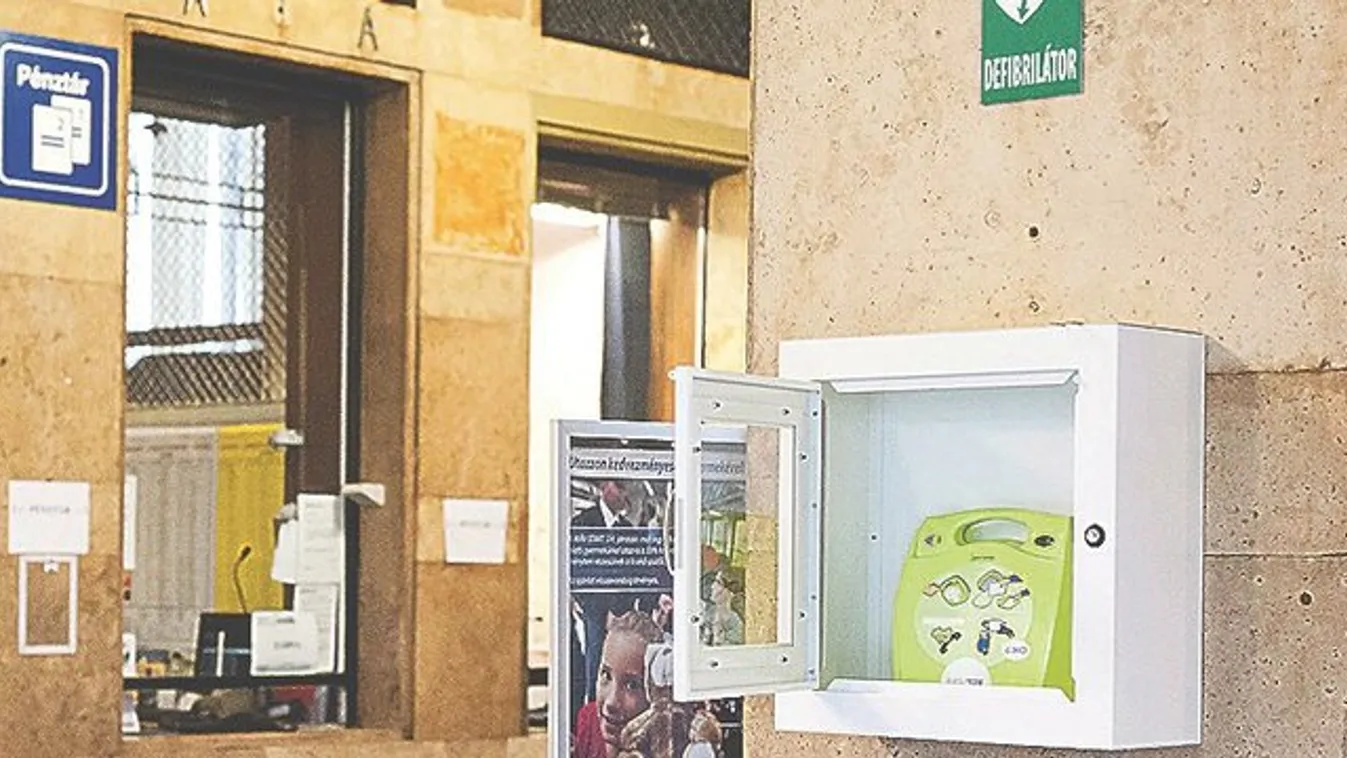 Nettó bunkóság: elloptak két defibrillátort