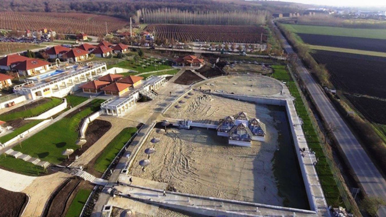 https://cdn.borsonline.hu/2016/12/OyJ0yimD4St90gxFNjpX8Qy7HSiqz8lU8XaTYBmbT0M/fill/1347/758/no/1/aHR0cHM6Ly9jbXNjZG4uYXBwLmNvbnRlbnQucHJpdmF0ZS9jb250ZW50L2Q3Y2YxMWE2OWMzYjRjYzQ4MjMyM2EyOWY2YmJkOWQ5.jpg