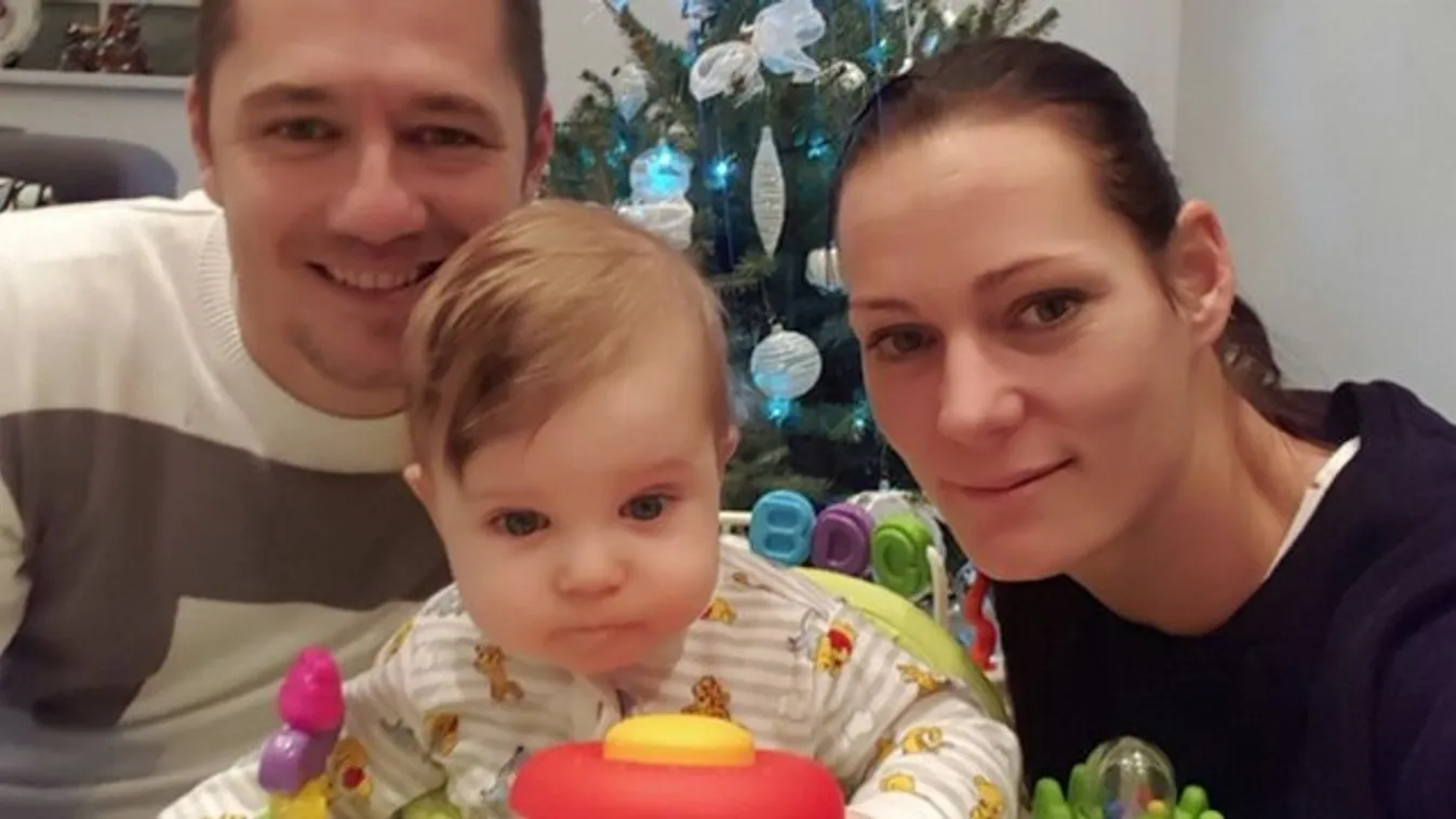 Hintalovat kap Vincze Ottó és Görbicz Anita kisfia