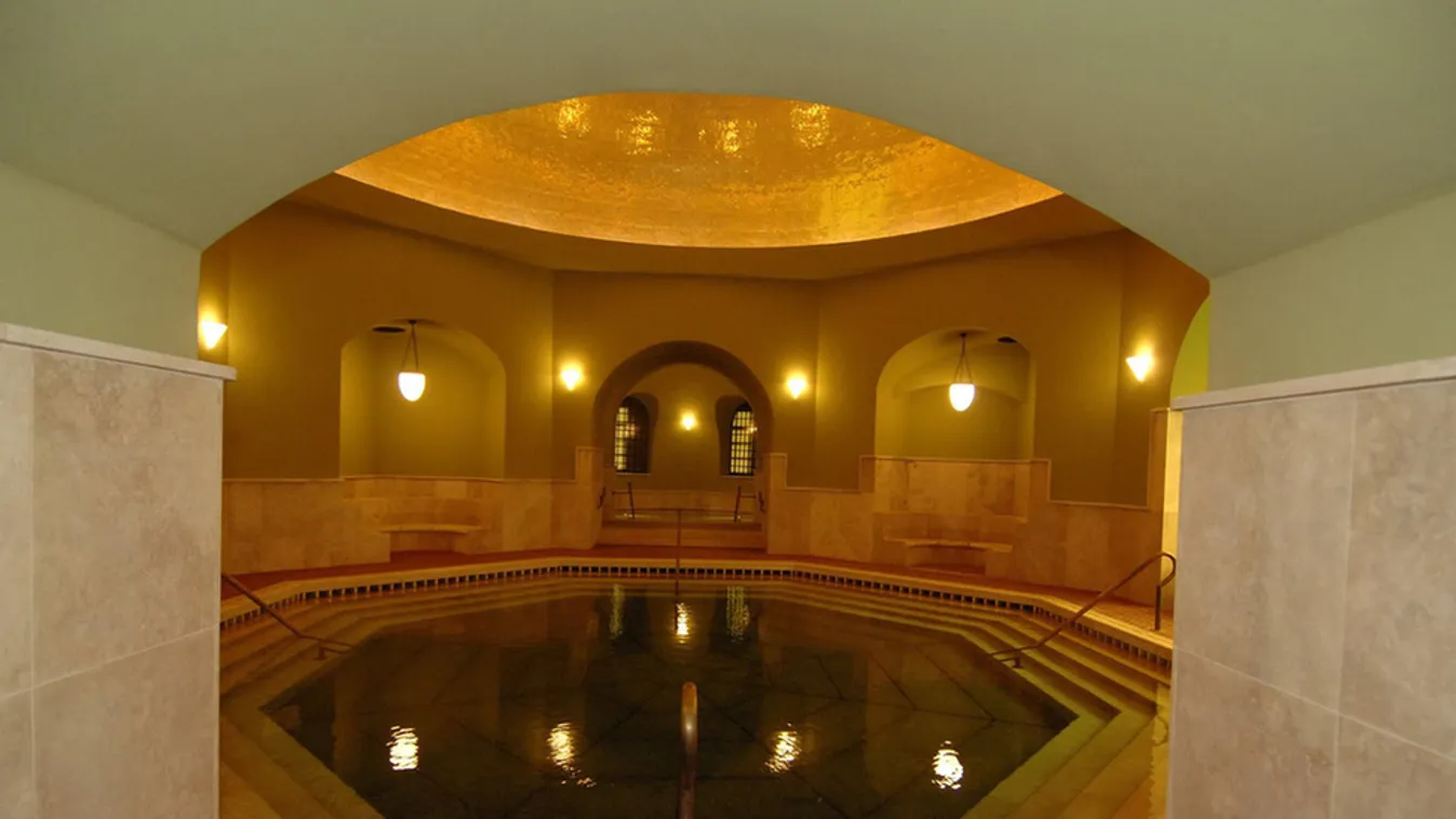Patinás fürdőkben elegánsan megbújt wellness a magyar vidékről