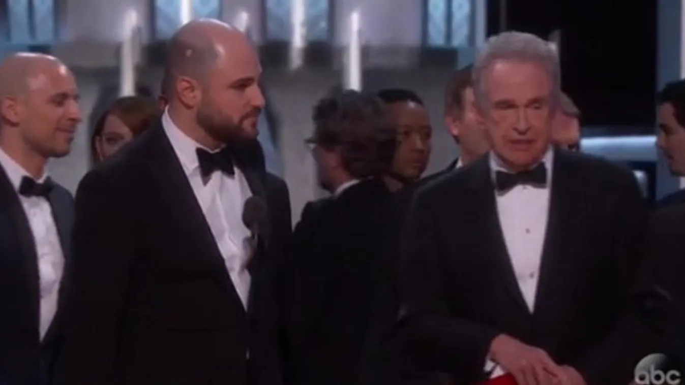 Kínos: rossz filmnek adták át az Oscar-díjat! Videó