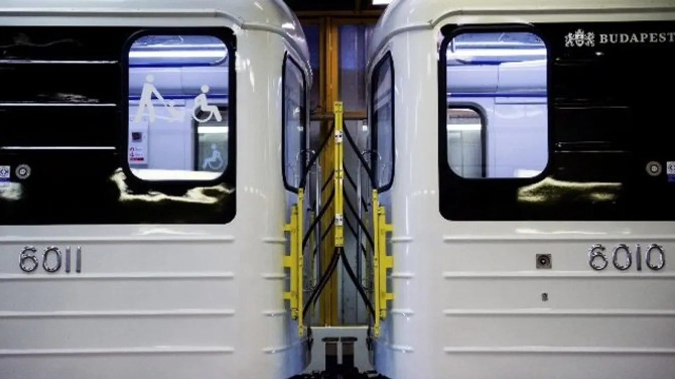 Folytatódik a metrós szappanopera: megint kiállt a forgalomból a bohócszerelvény