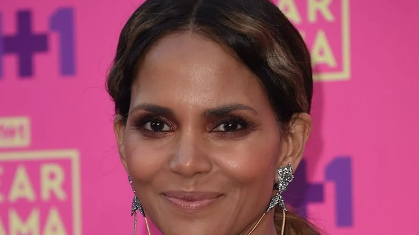 50 évesen olyan képet posztolt Halle Berry, hogy eláll a szavunk