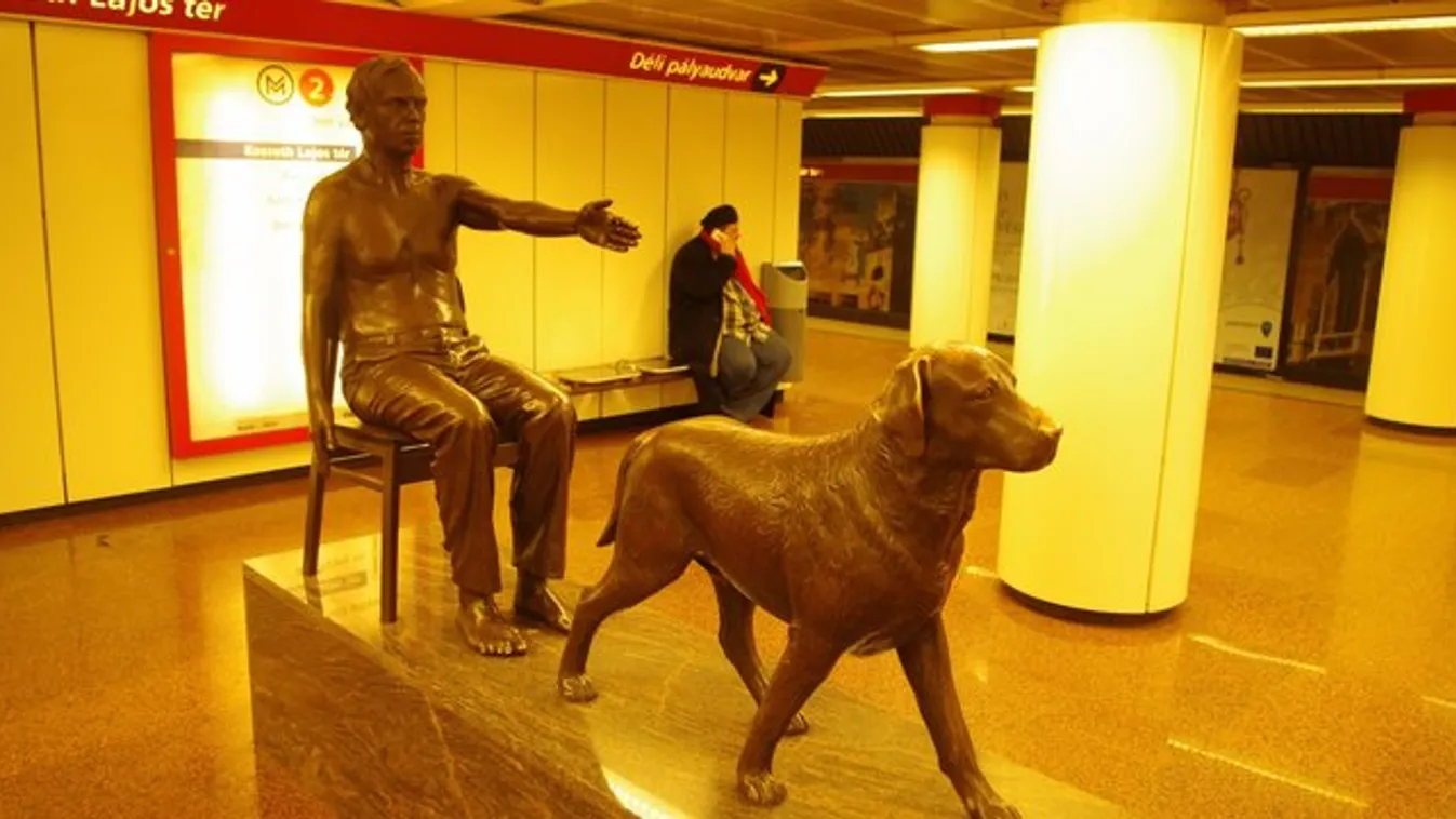 Ne feledje! Vasárnaptól újra megáll a metró a Kossuth téren