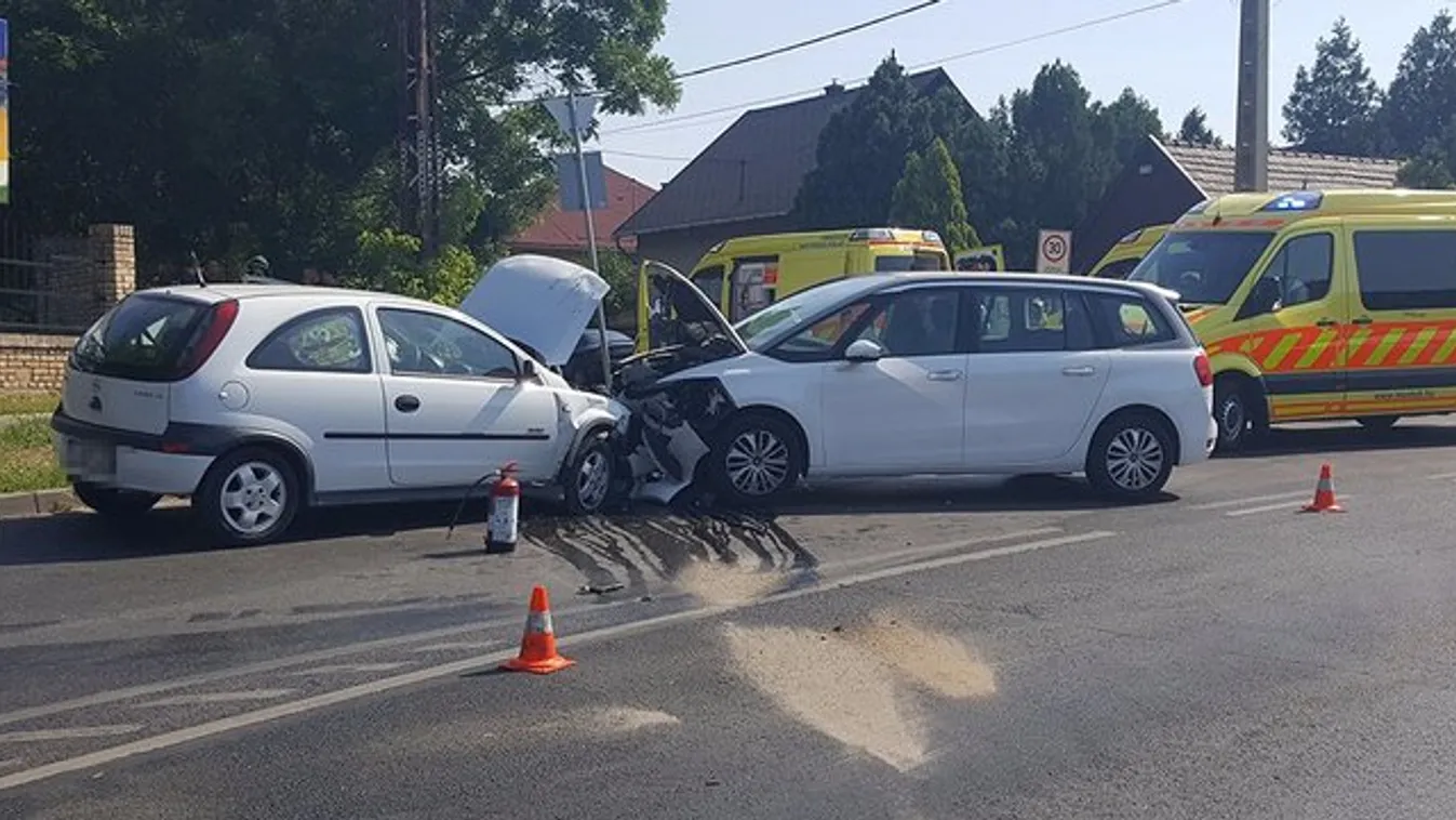 Heten sérültek, köztük gyermekek is a XVIII. kerületi balesetben - fotók