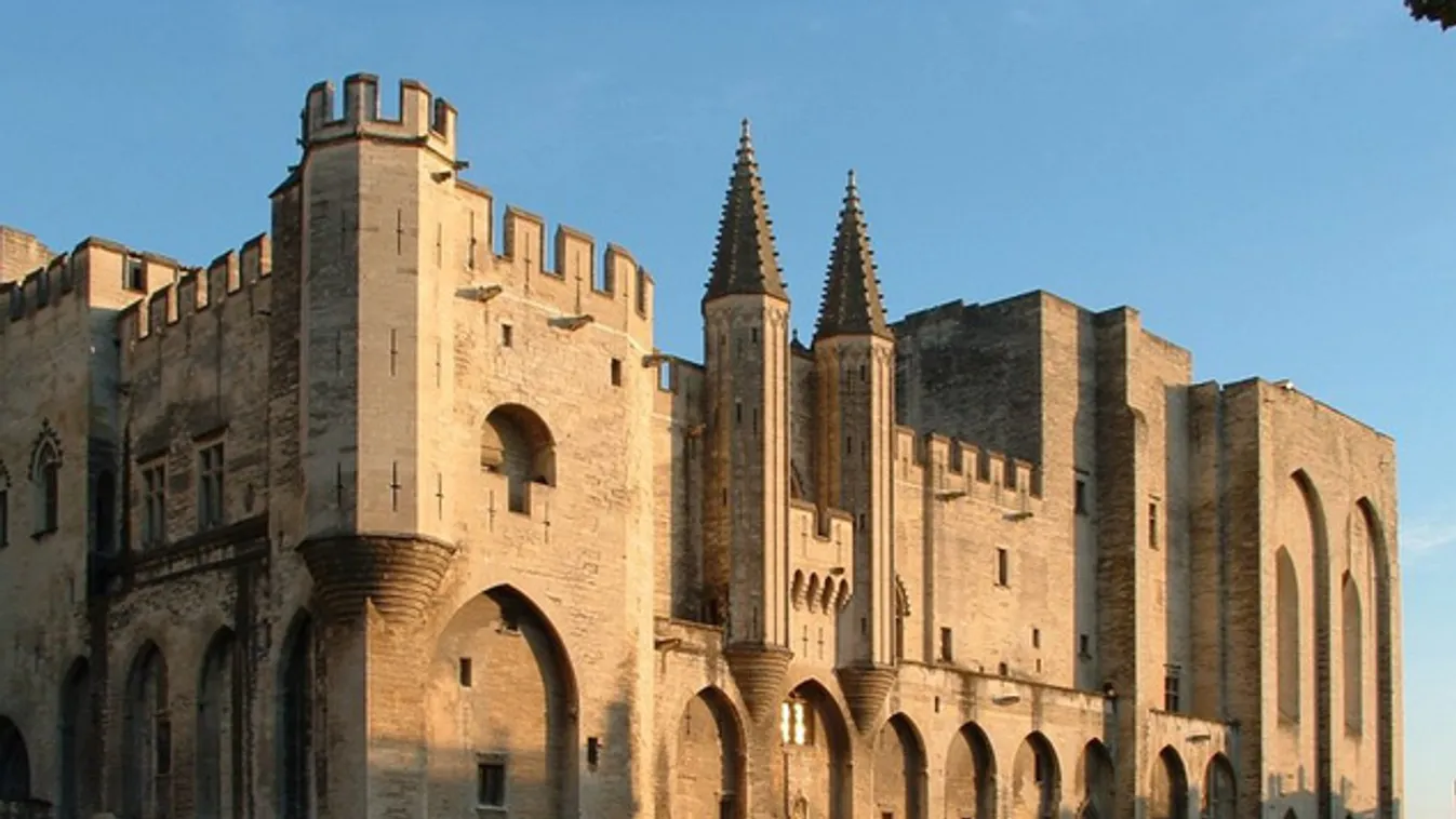 Augusztusban Avignon minden műemléke fényjátékot kap