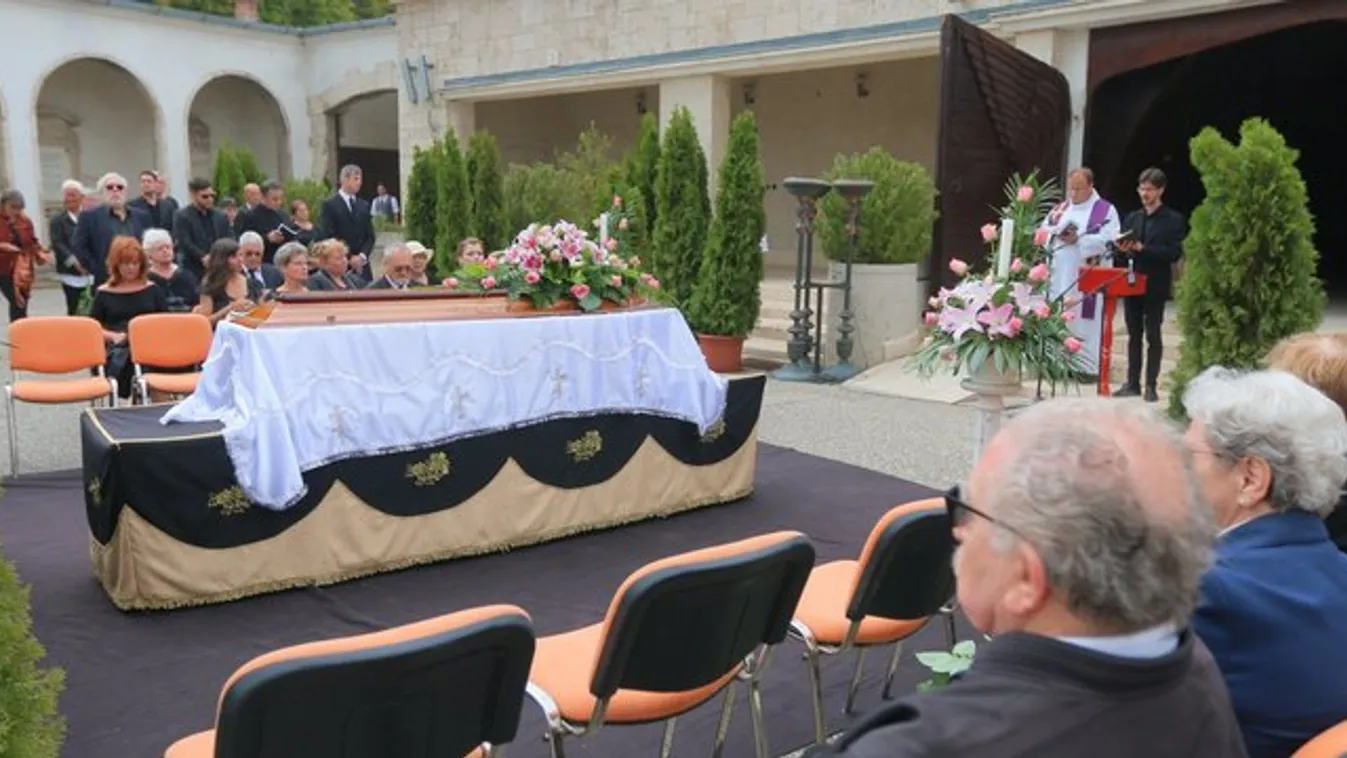 Maroknyi ember kísérte utolsó útjára Schubert Évát