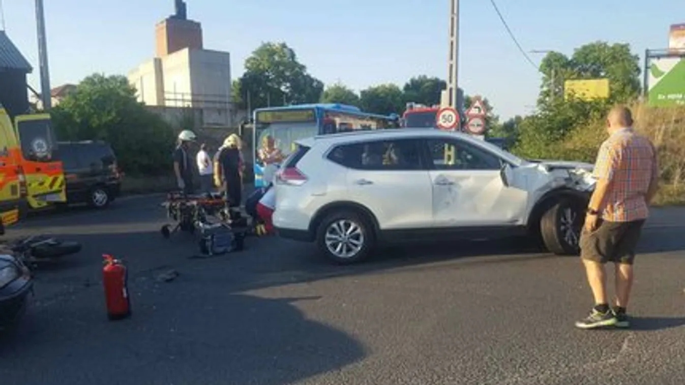 Motorost gázoltak a Balatoni úton - fotók