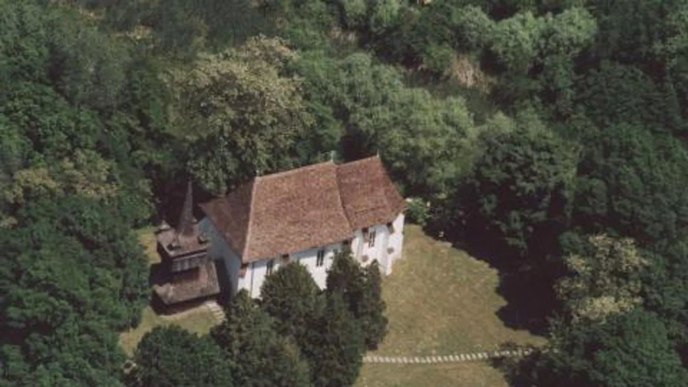 Templomok között kanyargó biciklitúrát is kínál a Panyolafeszt