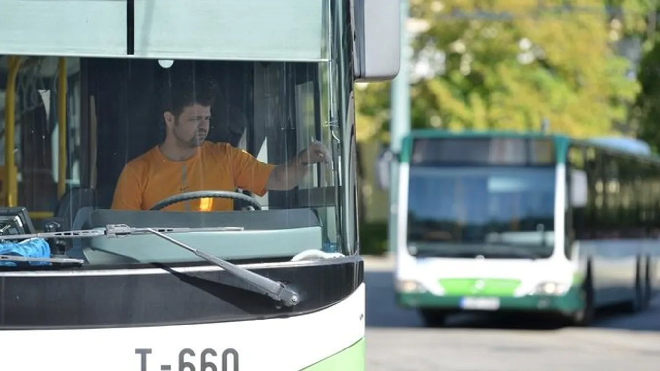 Akkora a hiány, hogy már a szerelőket is beállítják sofőrnek