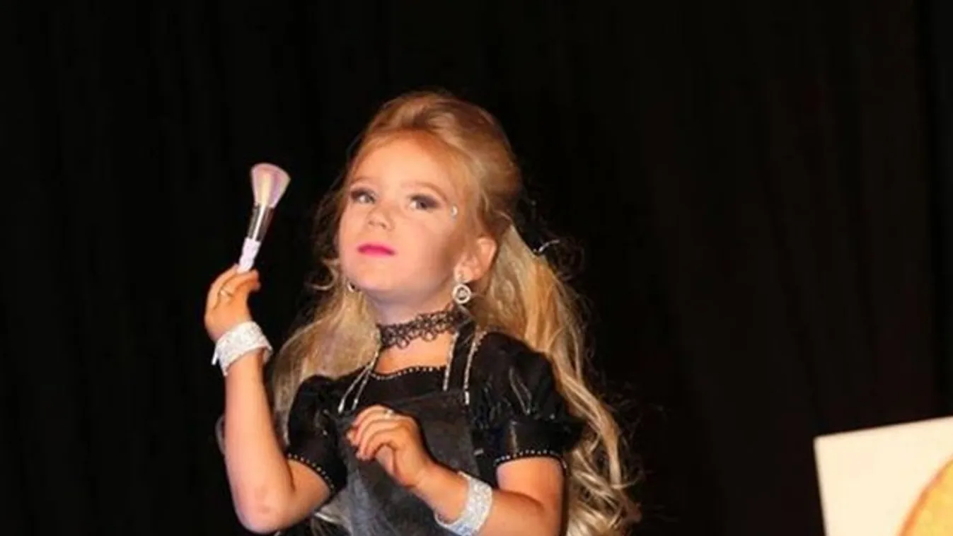 Ez az anya nem szexi minibarbie-ként, hanem befektetésként tekint kislányára