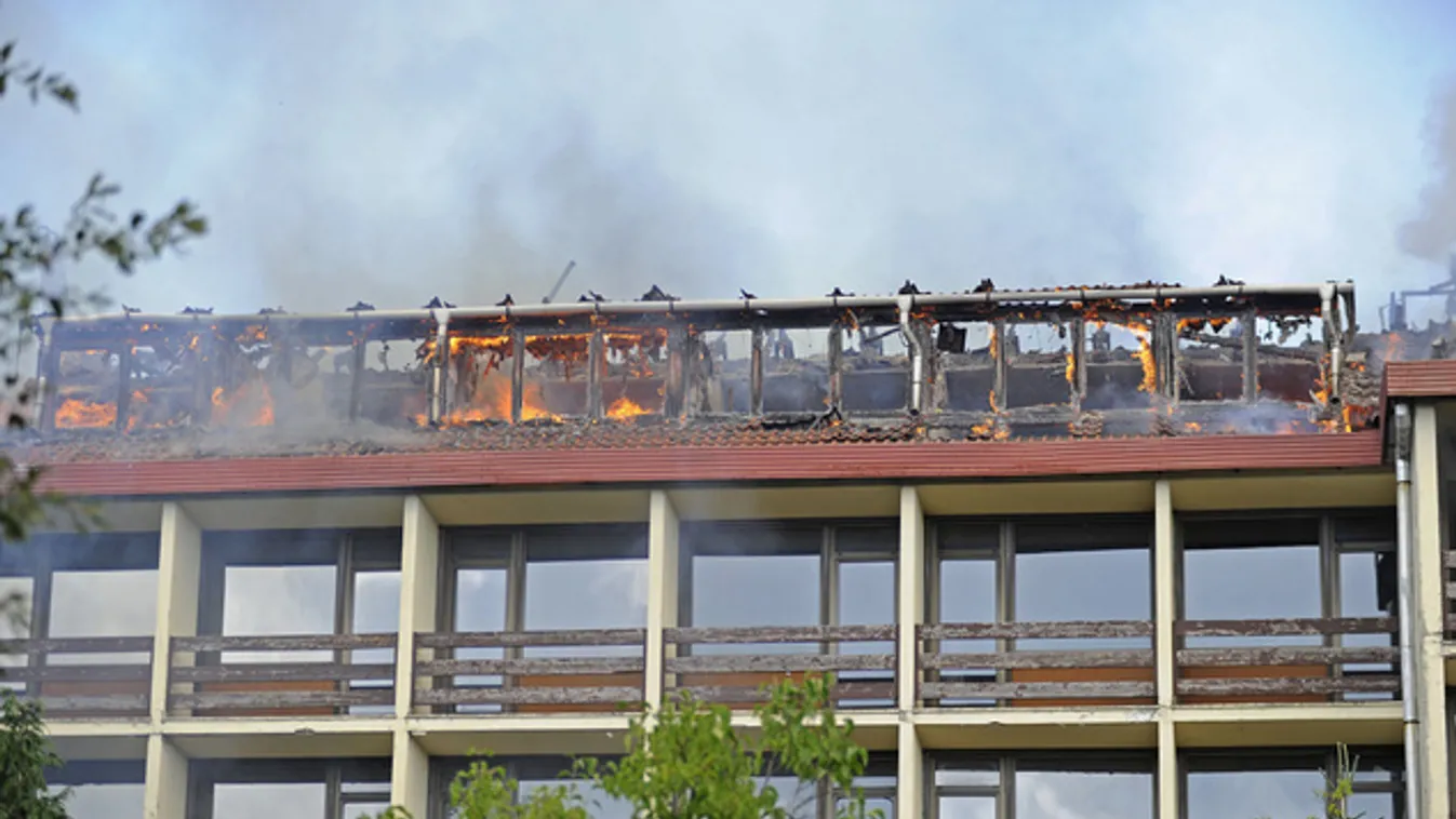 Kigyulladt a Nimród Hotel Dobogókőn