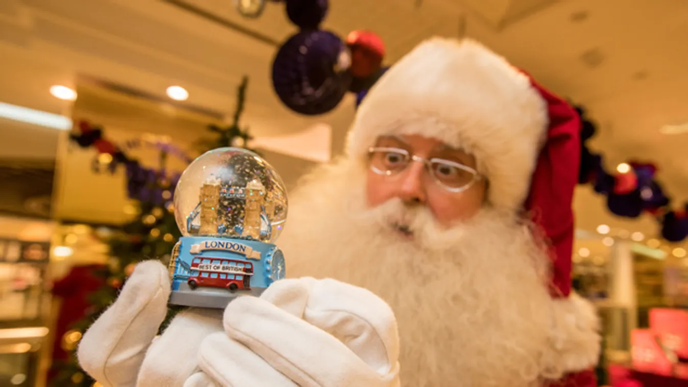 Megnyílt a karácsonyi vásár a londoni Selfridges áruházban