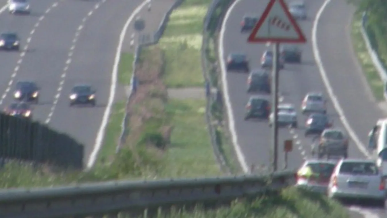 Az M5-ös után az M7-esen is dugóval indul a hét