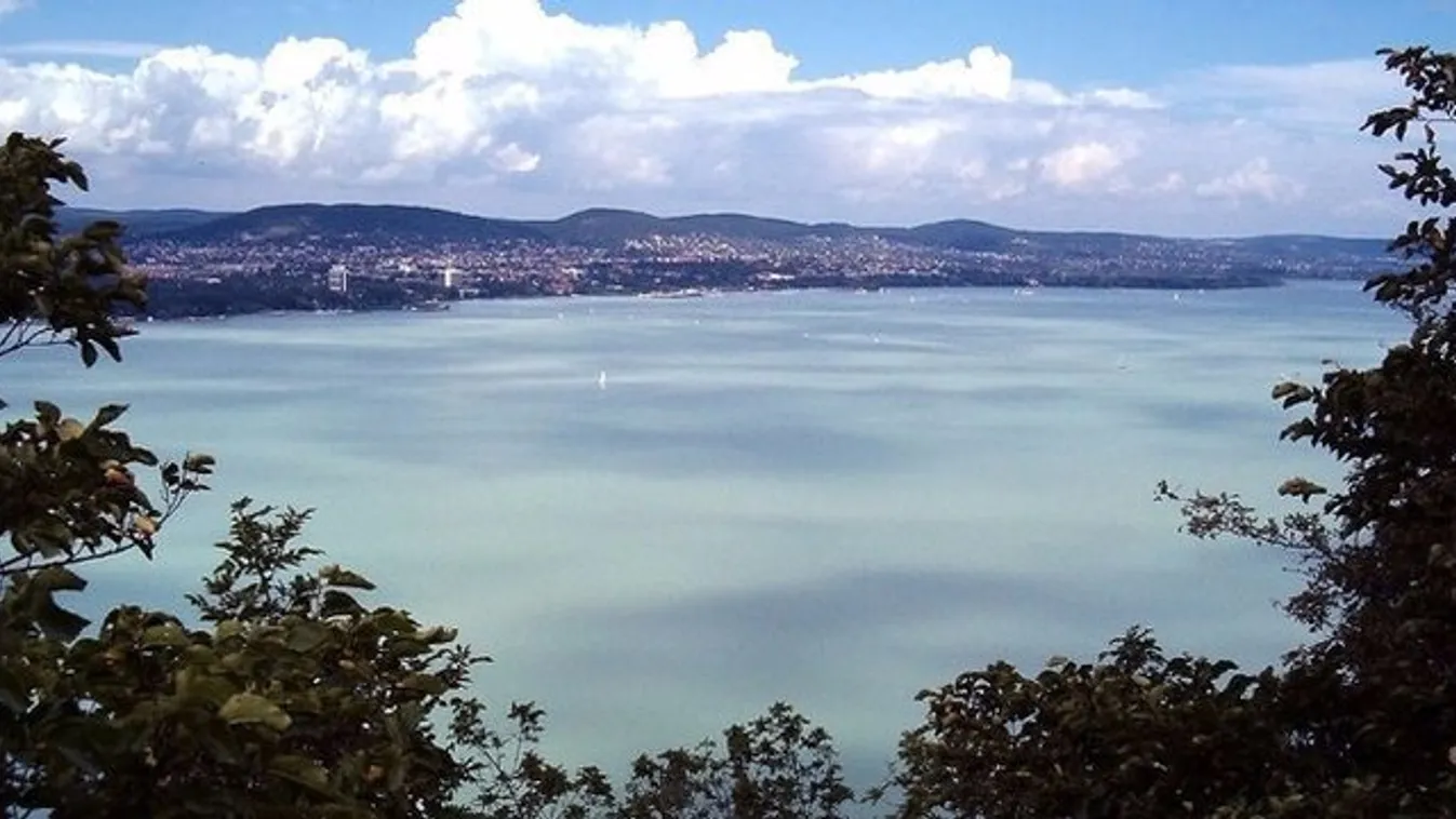 Két holttestet emeltek ki a Balatonból, egy embert még keresnek