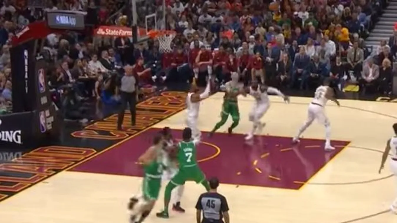 Horrorsérülést szenvedett a Boston Celtics sztárja – videó