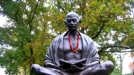 Utazás a világbéke felé: Gandhi nyomában a világ körül