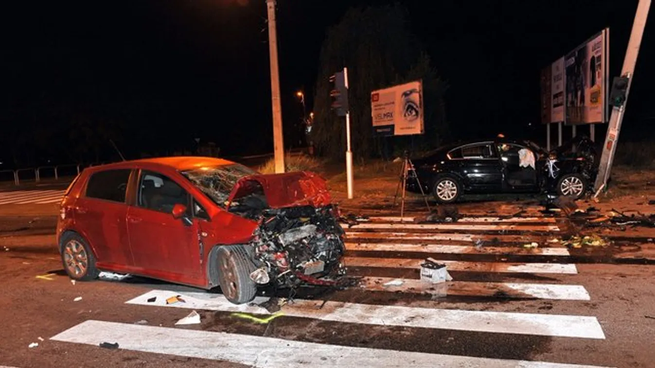 Esküvői autó tört totálkárosra a XVIII. kerületben - fotók