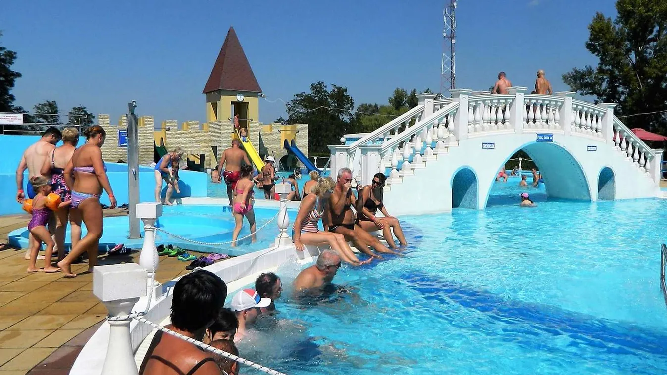 Az ország második legnagyobb csúszdaparkja épül a kisvárdai Várfürdőben