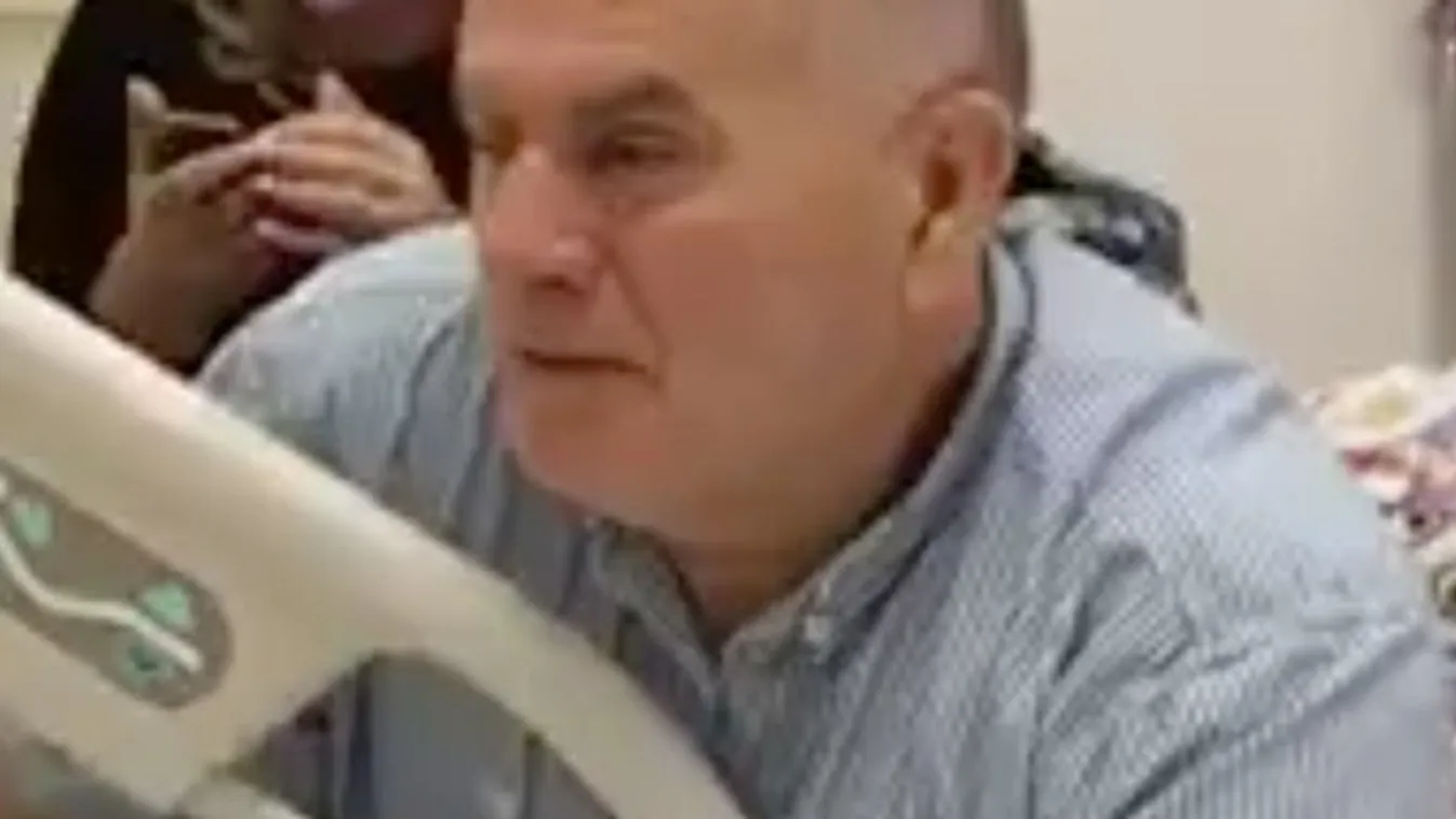 Agyvérzés érte Dopeman édesapját