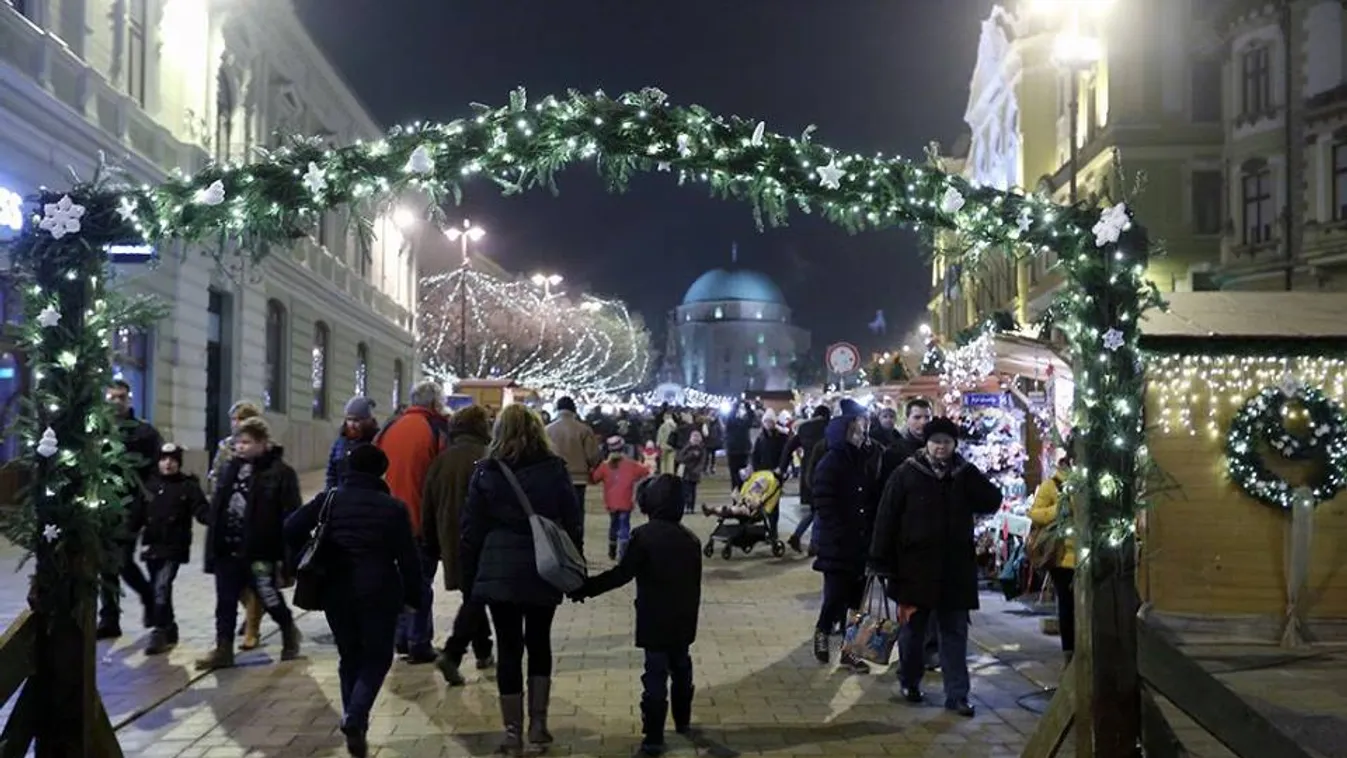 Pécsen adventkor is folytatódik a látványos fényfestések hagyománya