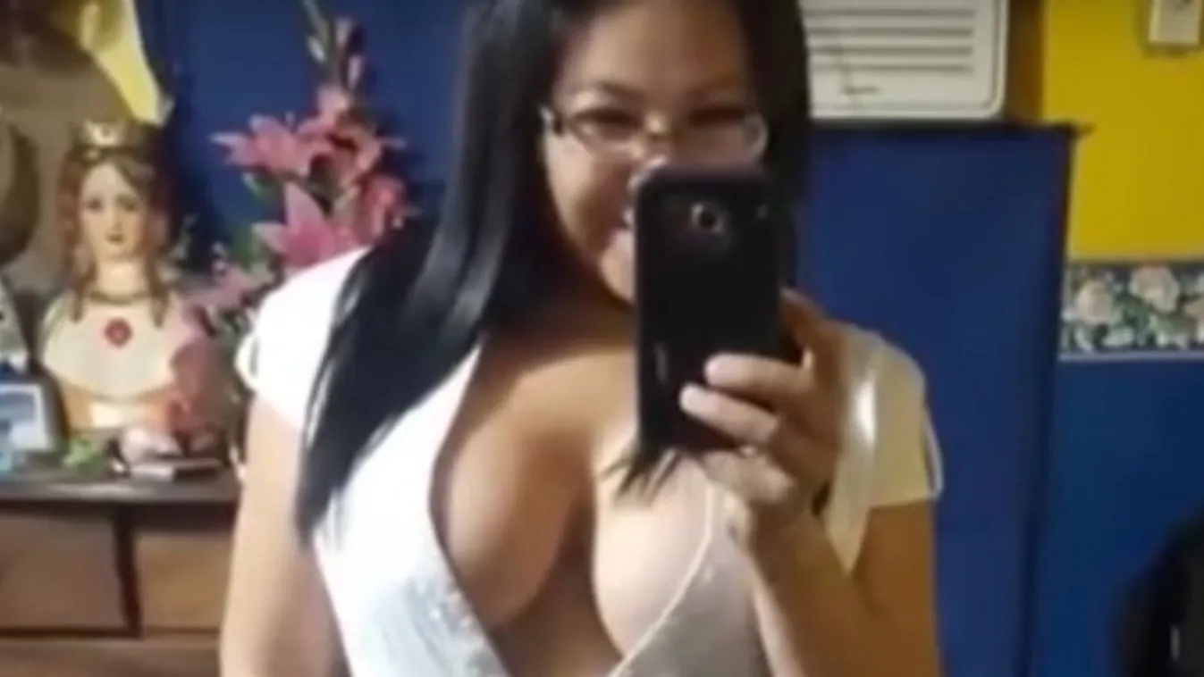 Jobb jegyért szexeltek a tanárnővel a diákok – videó 18+