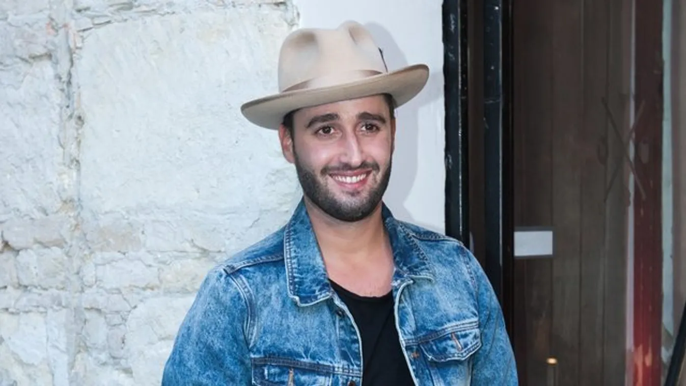 Király Viktor 10 évvel fiatalabb az ikertestvérénél