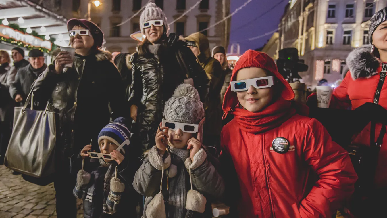 Adventi vásár a Bazilikánál: Európa negyedik legjobbja