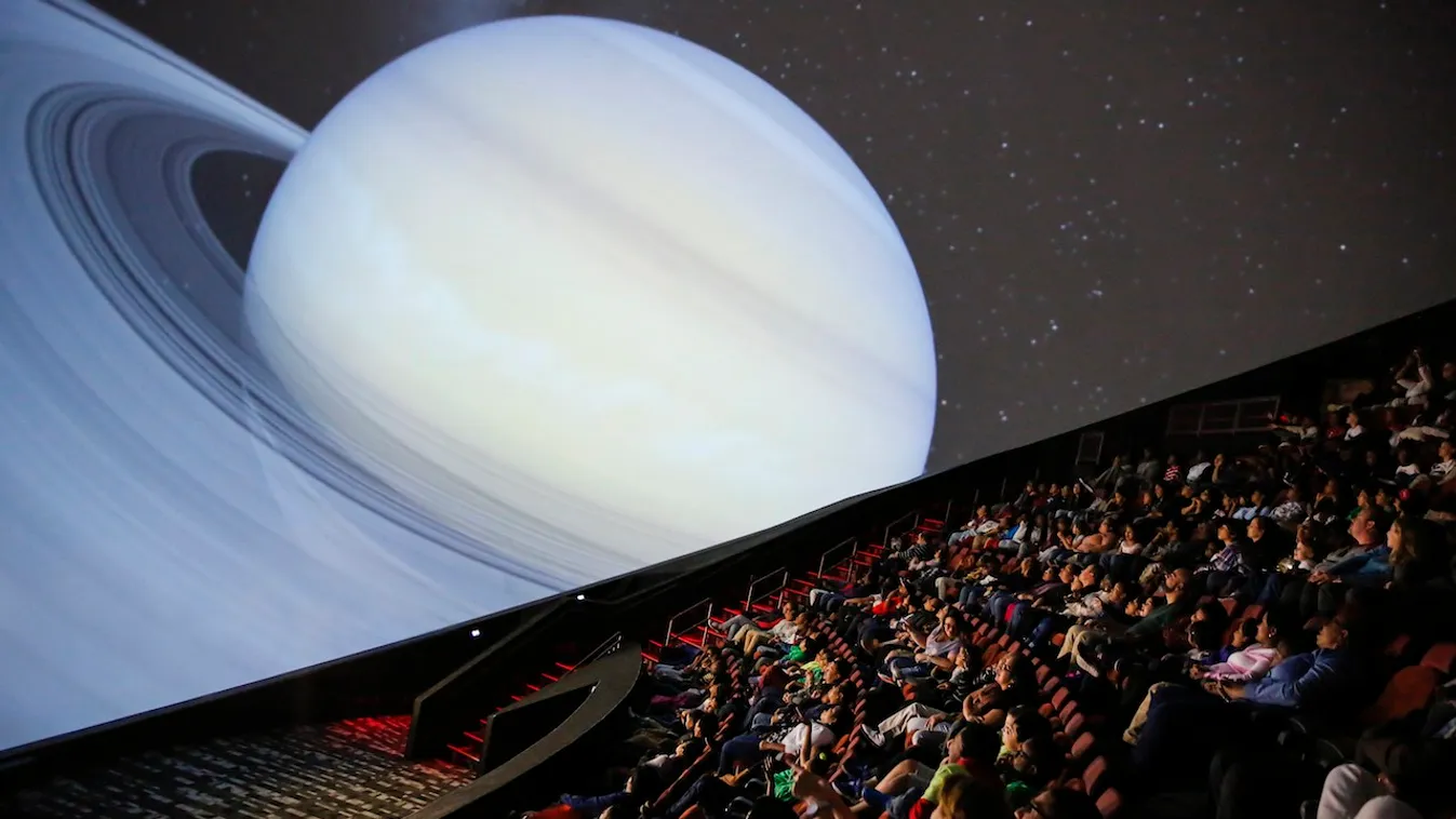 Moziból alakították ki a világ egyik legnagyobb, most nyíló planetáriumát