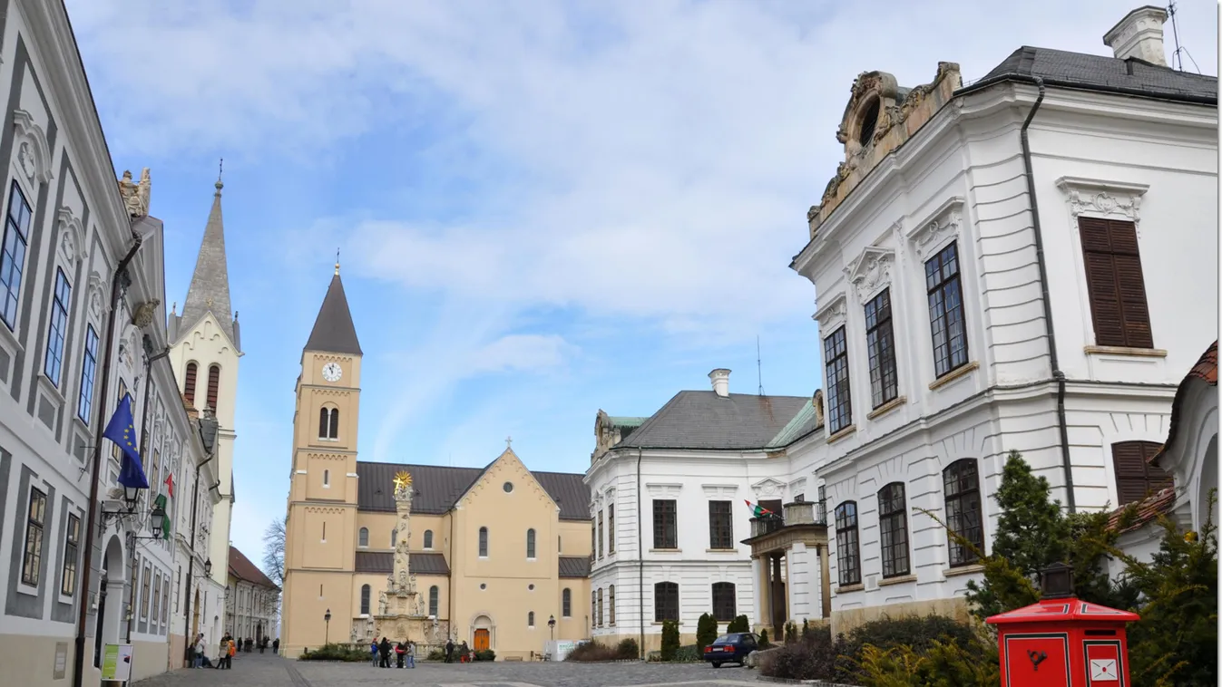 Óévbúcsúztató városnéző sétát szerveznek Veszprémben