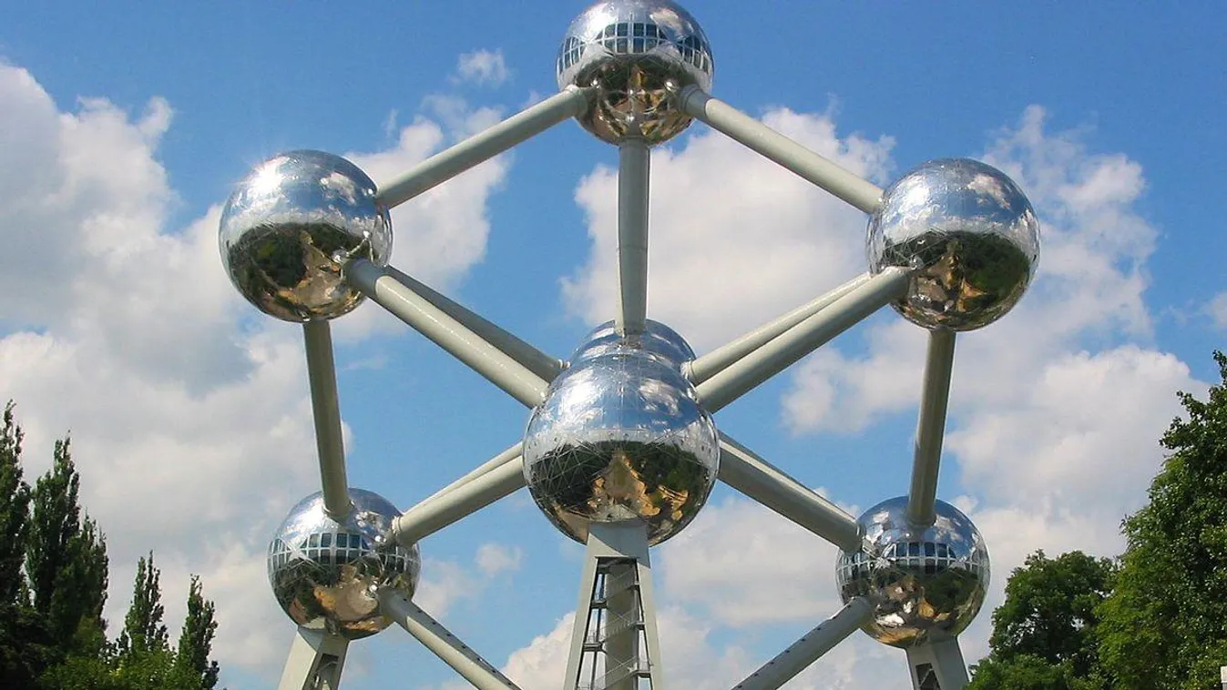 Fényfestéssel és tűzijátékkal ünneplik a 60 éves Atomiumot