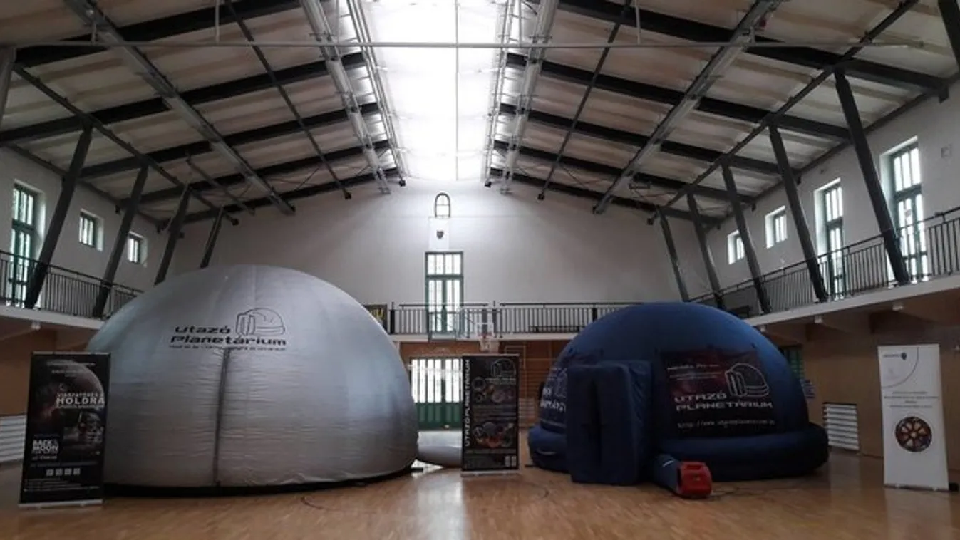 Mobil planetárium: felpumpálás után határ a csillagos ég