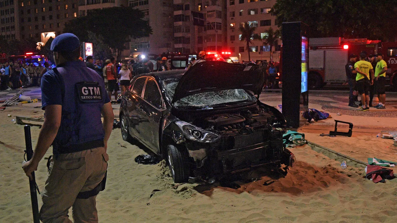 Autós hajtott a járókelők közé Copacabana strandján