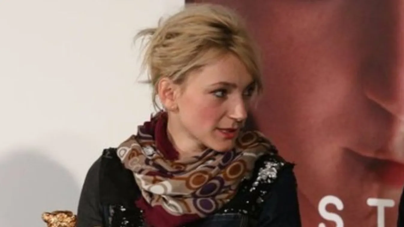 Hoppá, mi kötött ki Borbély Alexandra ágyában?