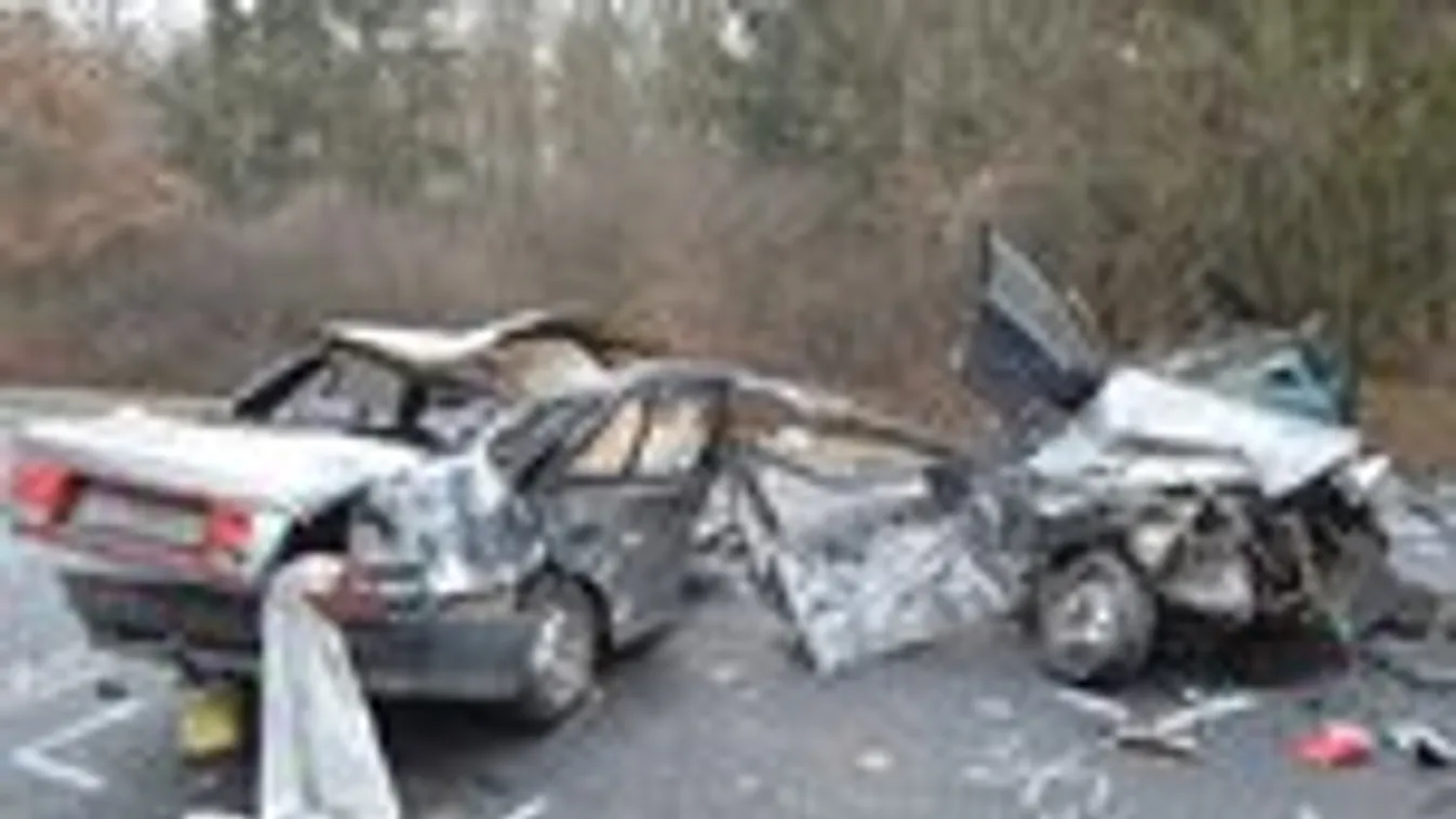 Súlyos büntetést kaphat a győri sofőr, aki miatt kettészakadt egy autó