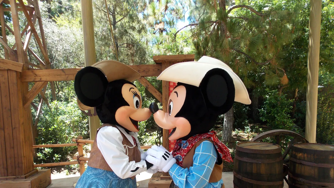 Minnie egér is csillagot kapott Hollywoodban