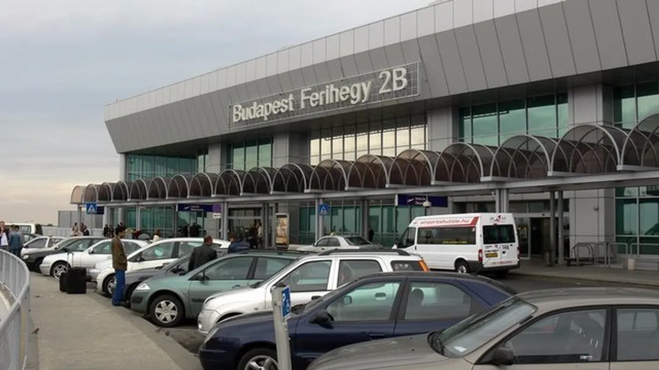 Bajban a Budapest Airport, már véleményezni sem lehet