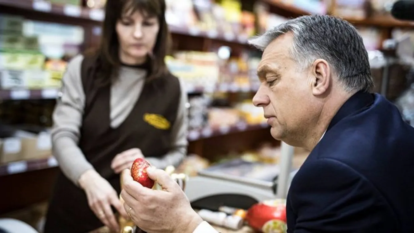 Csokitojásokat válogatott Orbán - fotók