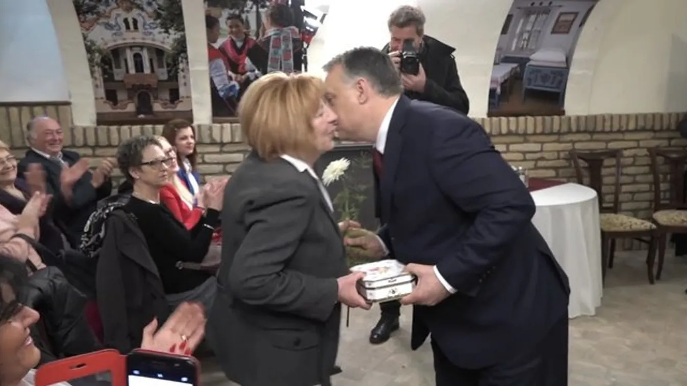 Meghatódott Orbán köszöntésén Katalin