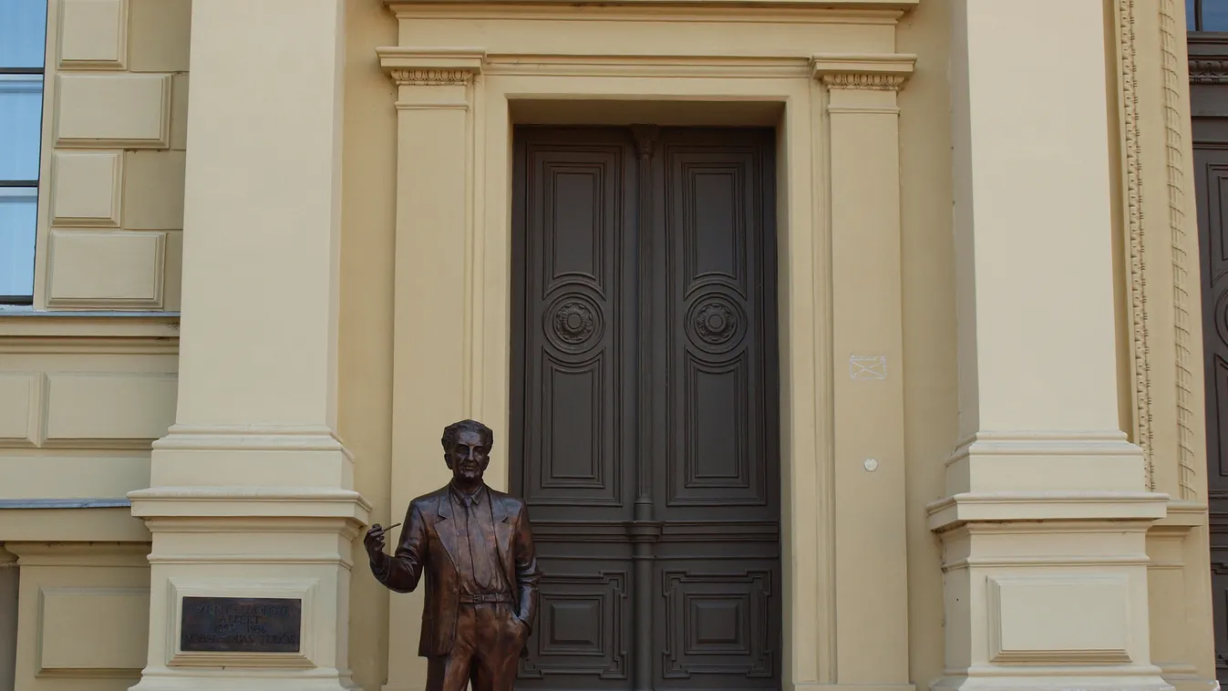 Nem csak diákoknak: háromszáz program a szegedi Egyetemi tavaszon