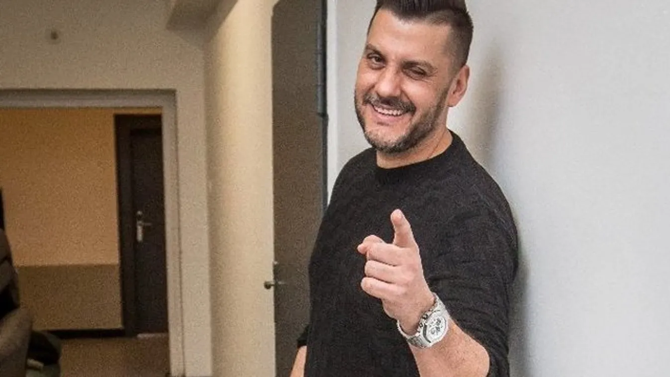 Kökény Attilát hármas szexre csábították