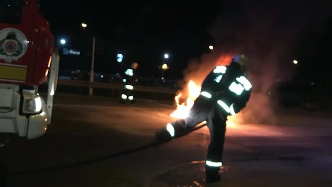 Brutálisan égett egy autó Pestlőrincen