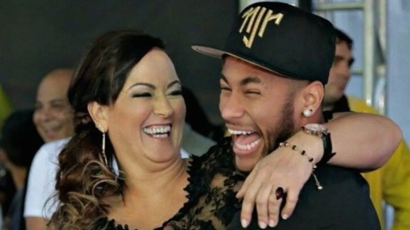 Neymar döntött, marad Párizsban