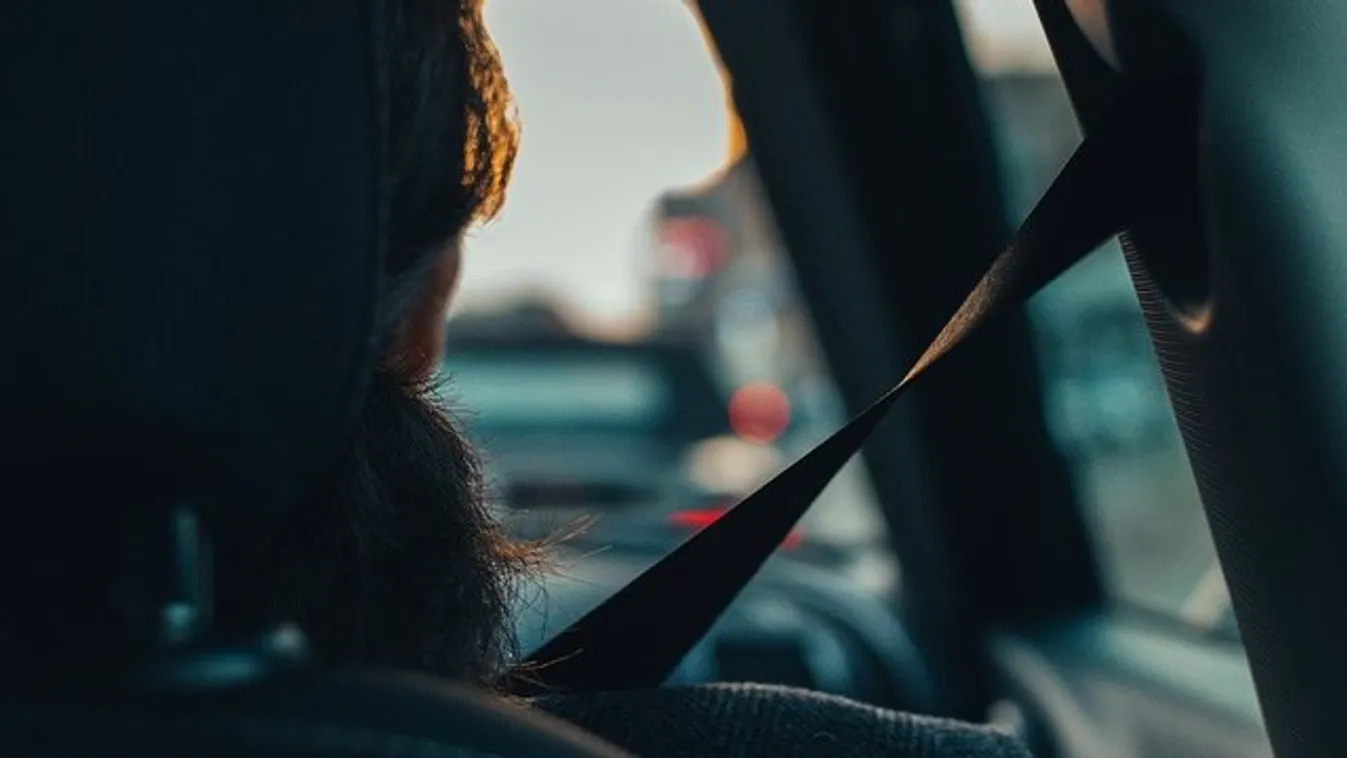 A gyerekek nem voltak bekötve az ittas söfőr mögött, hatan sérültek meg egy gyöngyösi balesetben