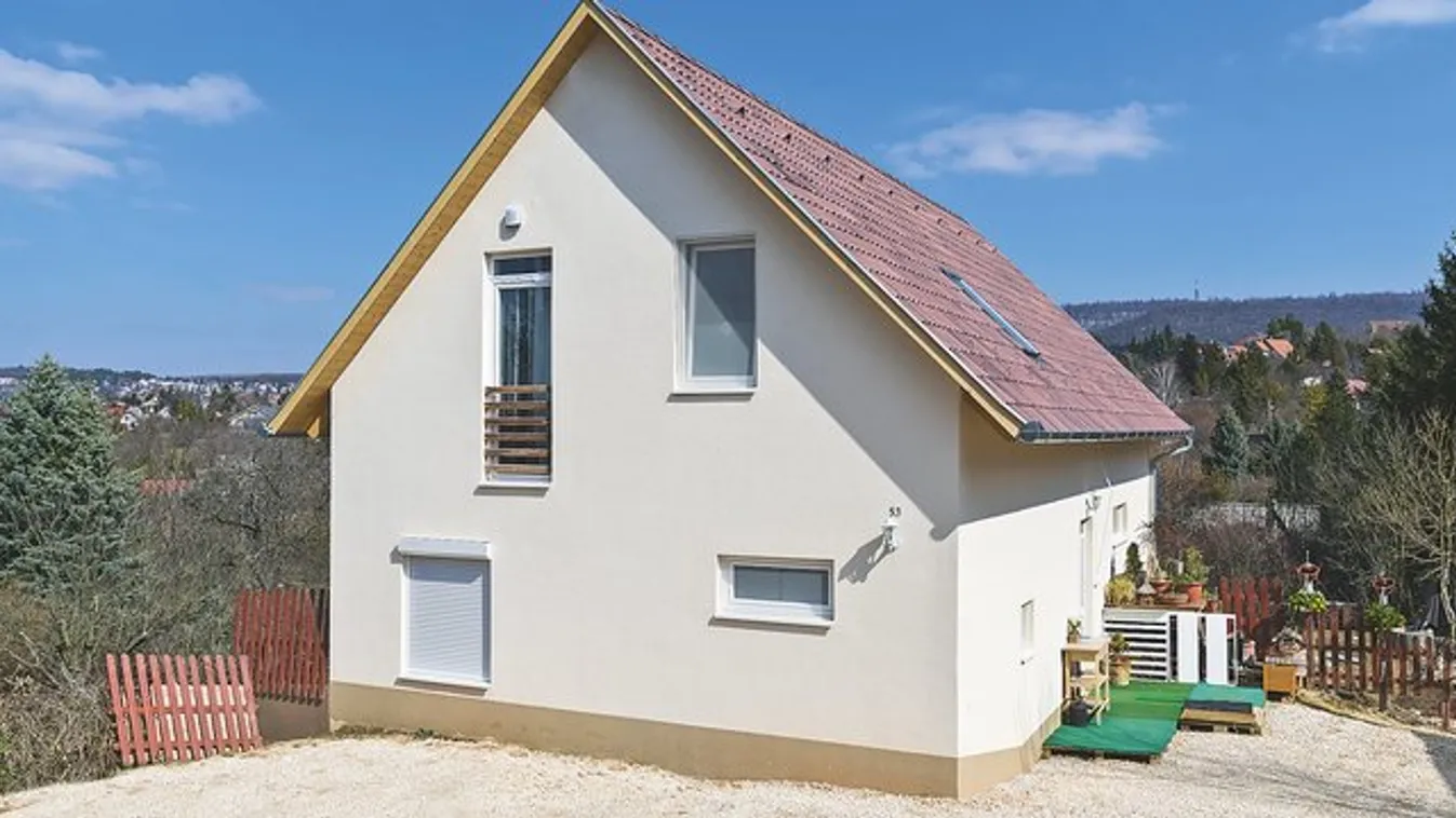 Íme az első fotók Détár Enikő szerelmi fészkéről