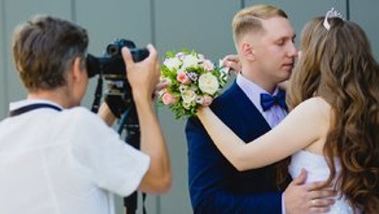 https://cdn.borsonline.hu/2018/05/ytV36xJTBFuaDHj5GbUMsxJtk1qGbOTbQErODWgIFvk/fill/550/310/no/1/aHR0cHM6Ly9jbXNjZG4uYXBwLmNvbnRlbnQucHJpdmF0ZS9jb250ZW50LzVjZDY5MTIyMWVlODRiMjc4Y2M3ZmM1Y2RhZWMzZTM2.jpg