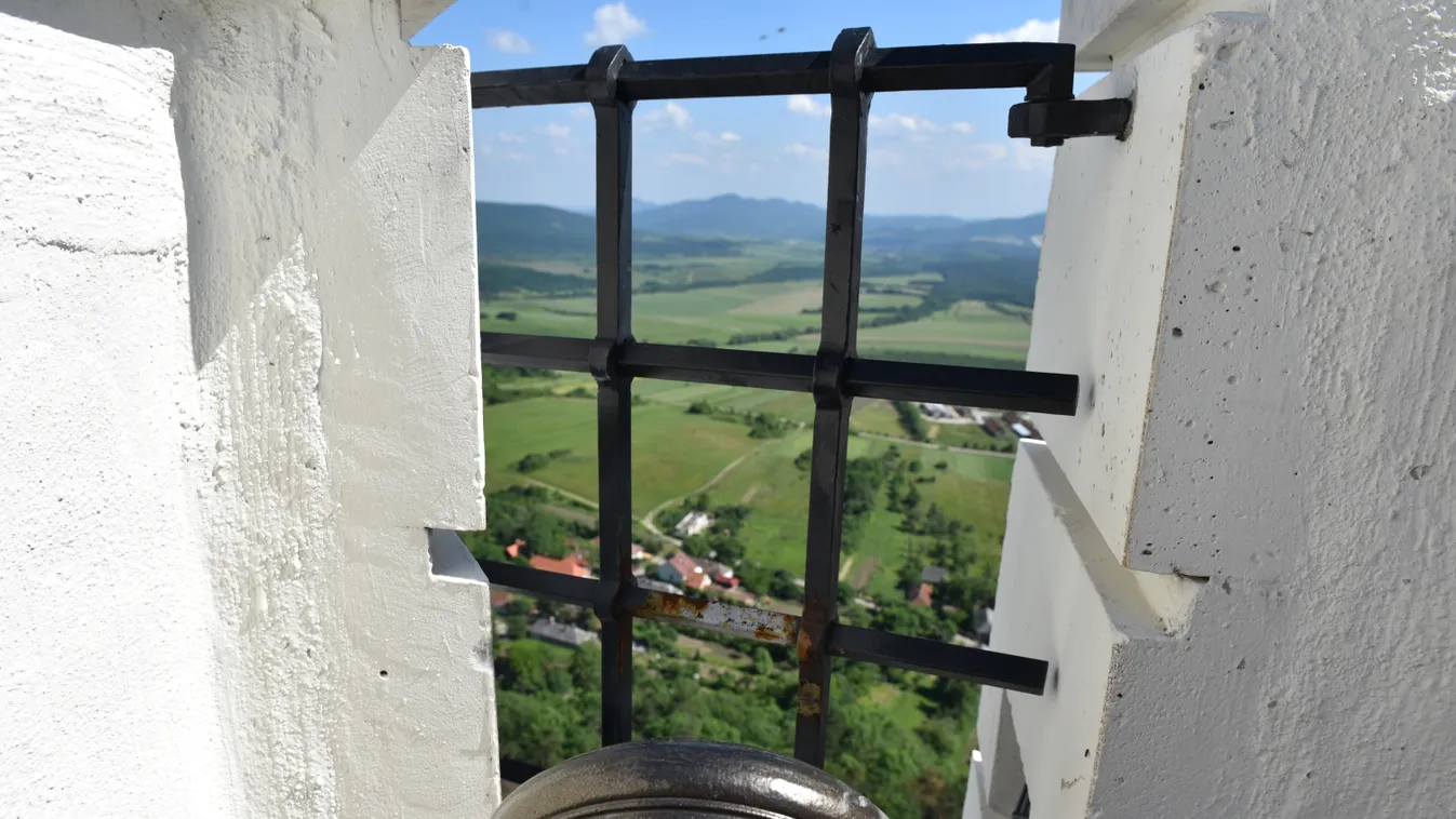 Kapaszkodjanak fel Füzér várába!