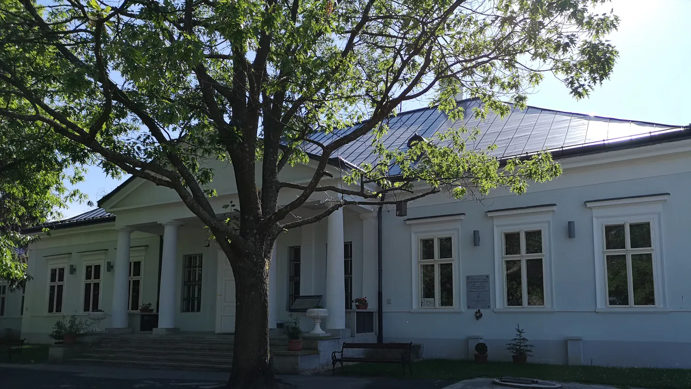 Járja be a Szirmay–Waldbott-kastély termeit!